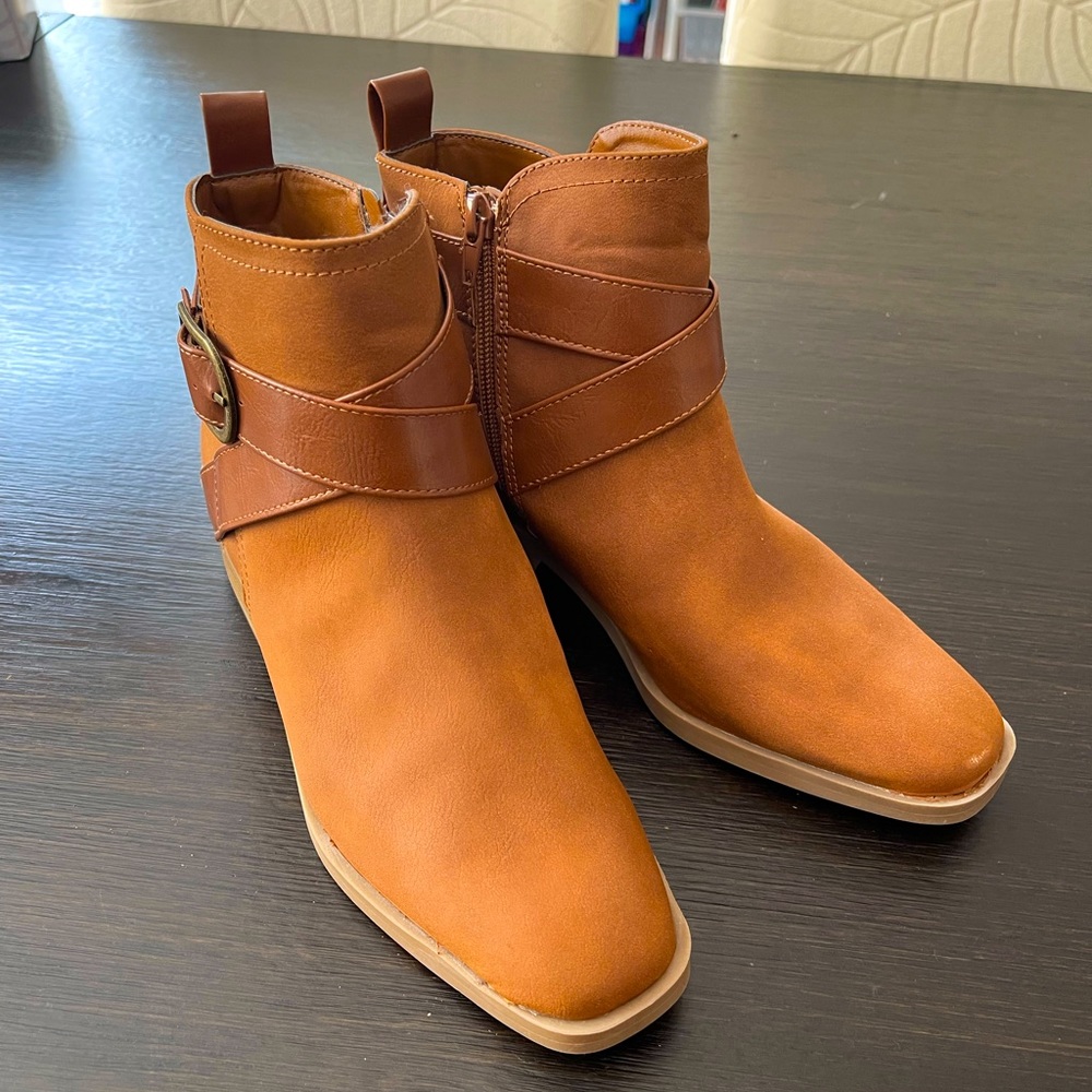 Time and True - Women’s Brown Boot - SZ 8